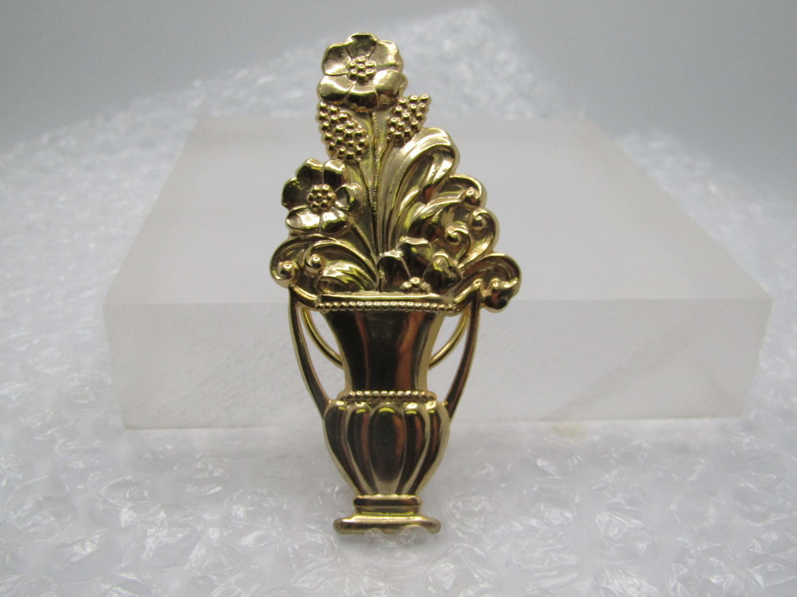 Vintage Floral Urn Scarf Clip 1960's-1970's, 3" - 3