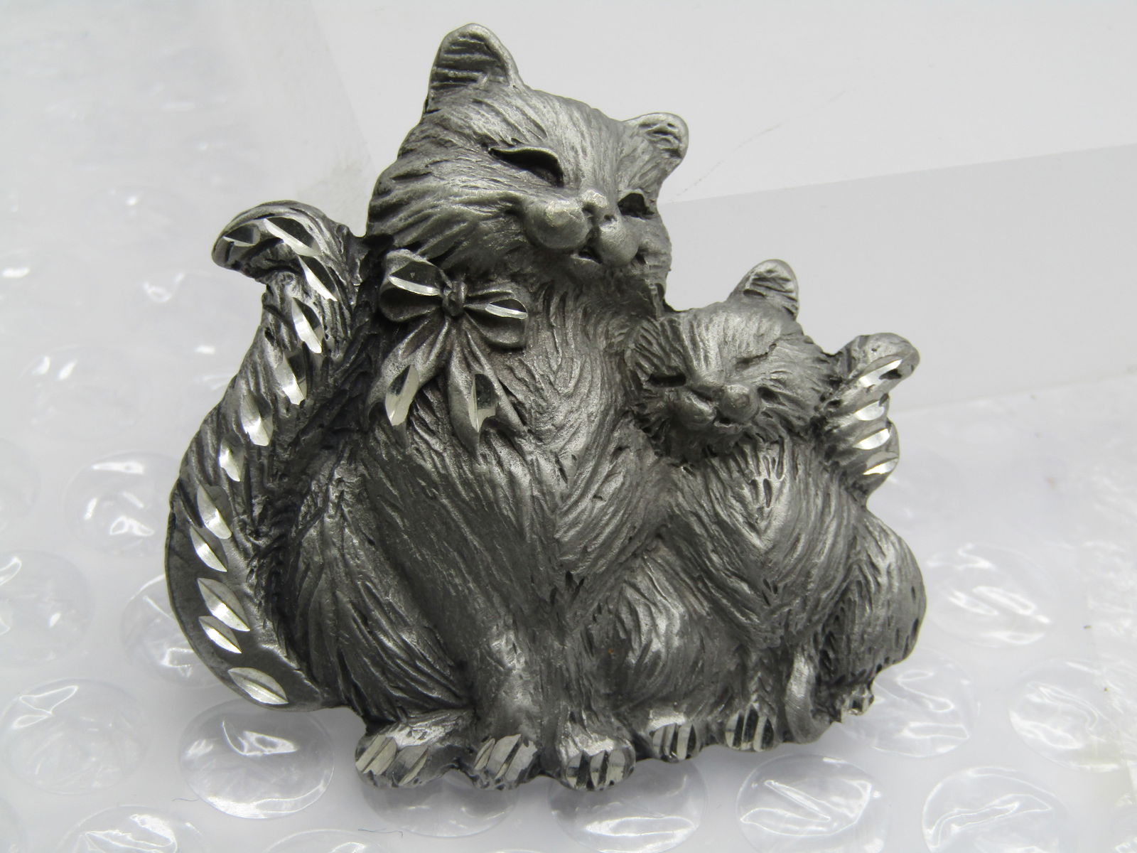 Vintage Mom & Kitten Pewter Brooch, Signed SP Antiques - 3