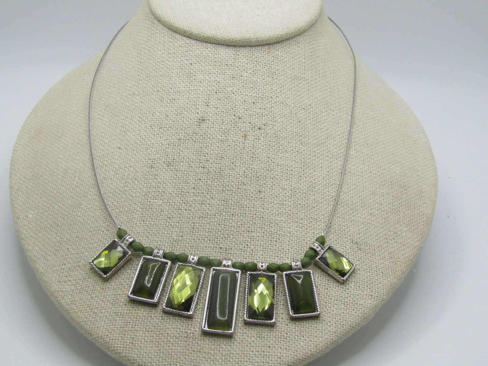 Green Faceted Bib Necklace, 20", Silver Tone - 3