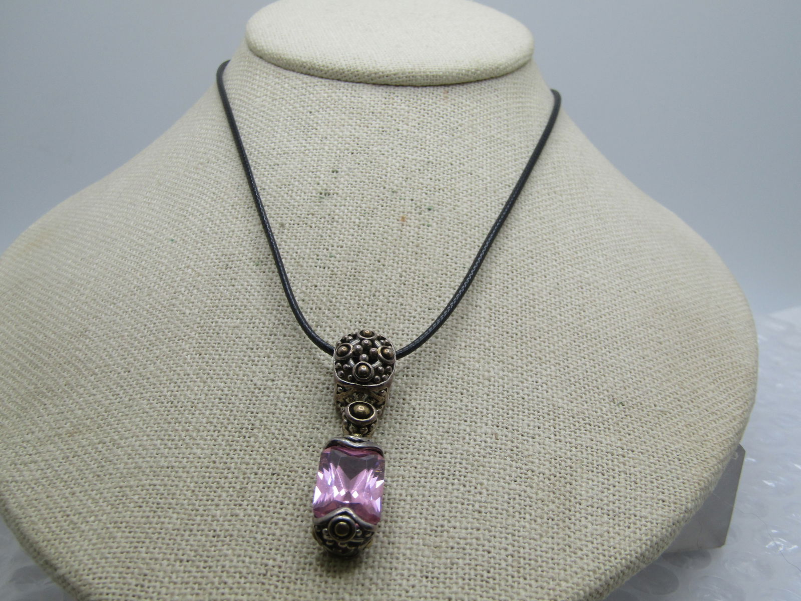 Vintage Sterling Pink Glass Slide Necklce, 20". Bali/Boho Themed: Vintage Sterling Pink Glass Slide Necklce, 20". Bali/Boho Themed. This has a wide opening slide tht can accommodate almost any chain, leather, ribbon you might want to use. It has an opeen beaded