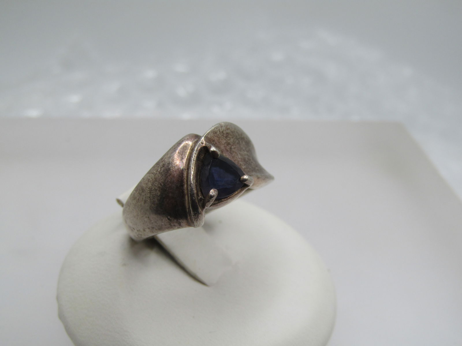 Vintage Sterling Blue Stone Ring, Sz. 5.5, Triangular - 4
