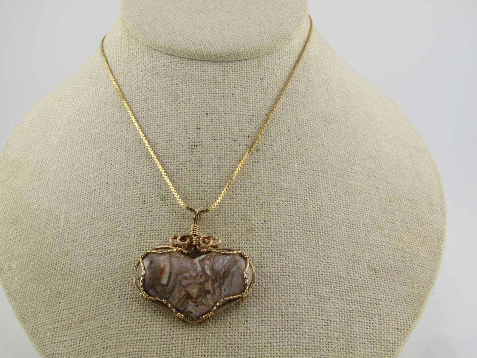 Vintage Brown Agate/Jasper Heart Wrapped Pendant, 10kt-14kt Gold Filled, 1980's-1990's: Vintage Brown Agate/Jasper Heart Wrapped Pendant, 10kt-14kt Gold Filled, 1980's-1990's. The photo shows it on a chain - that is just for demonstraton - the chain is not included. The chain though