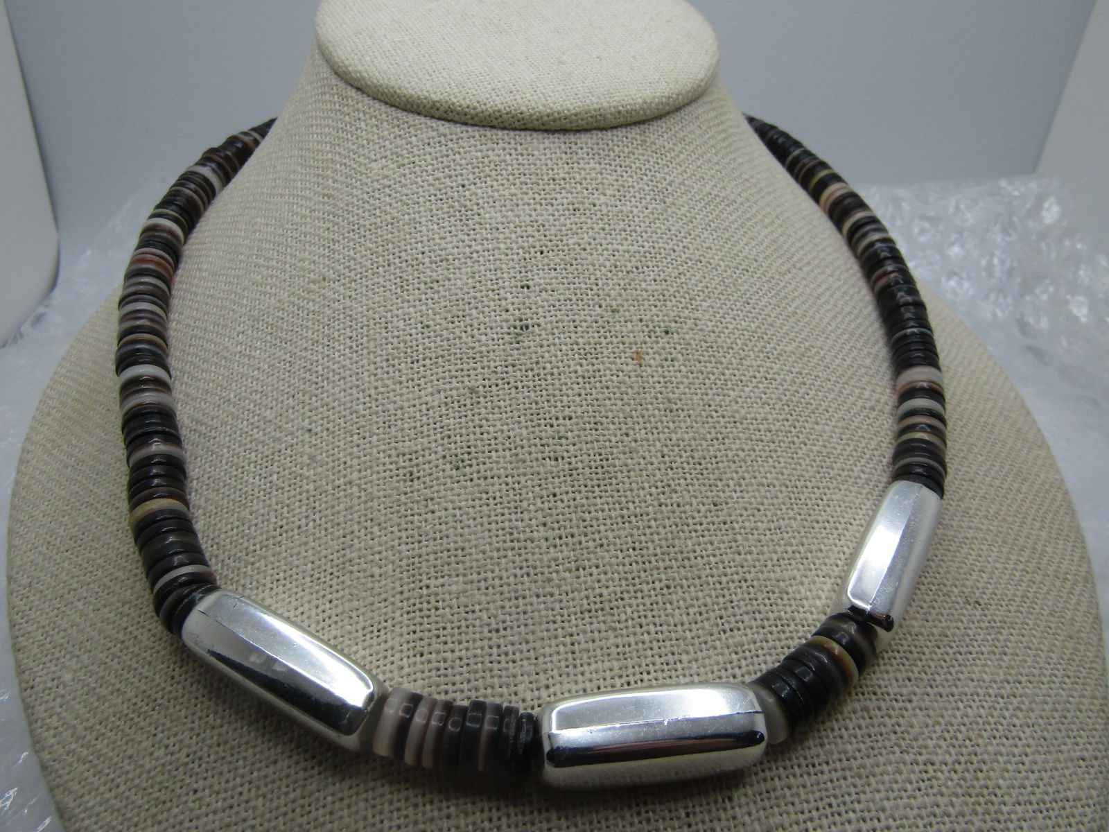 Vintage Shell & MOP Heishi Beaded Necklace, Silver Tone Accent Beads, 19", 1970's-1980's - 4