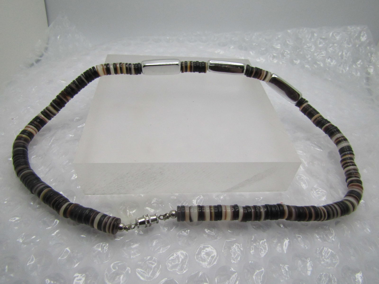 Vintage Shell & MOP Heishi Beaded Necklace, Silver Tone Accent Beads, 19", 1970's-1980's - 6
