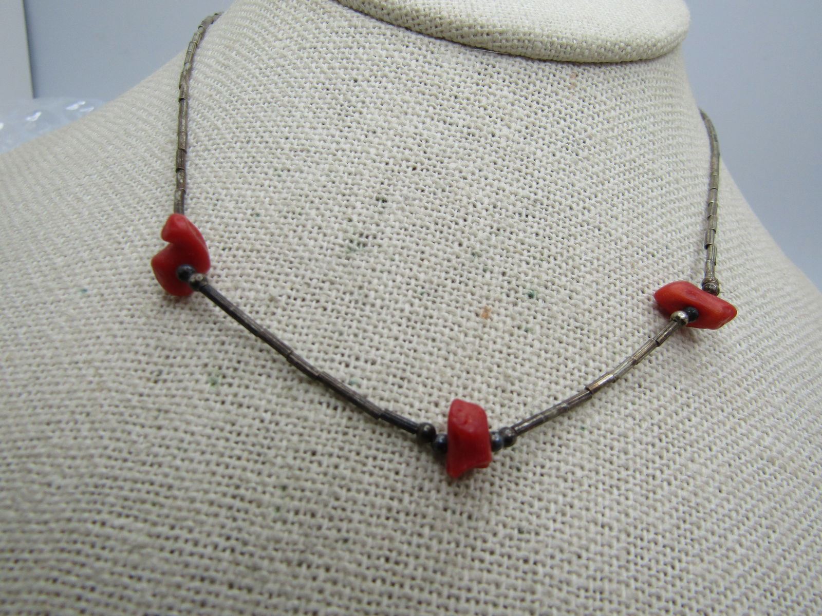 Vintage Silver Southwestern Coral Liquid Silver Necklace, 14" - 4