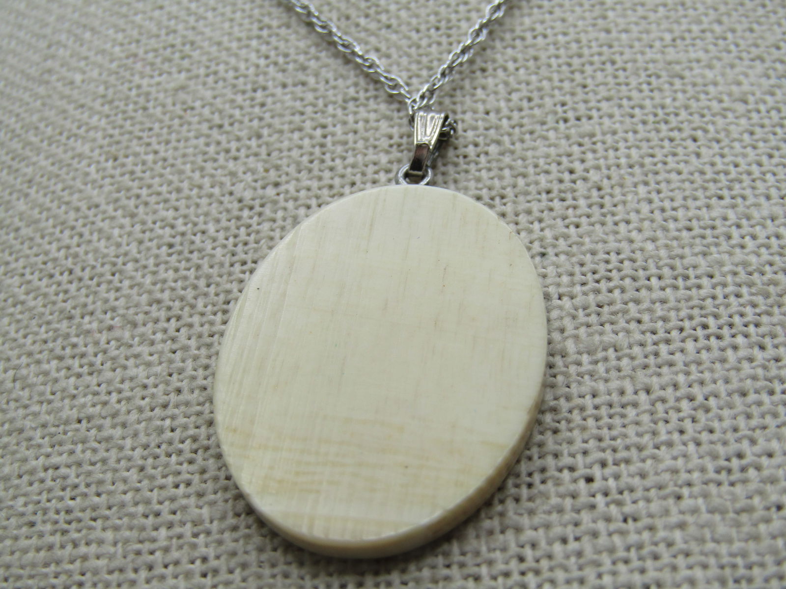 Vintage Scrimshaw Floral Buzzing Bee Necklace, 18", Signed - 4