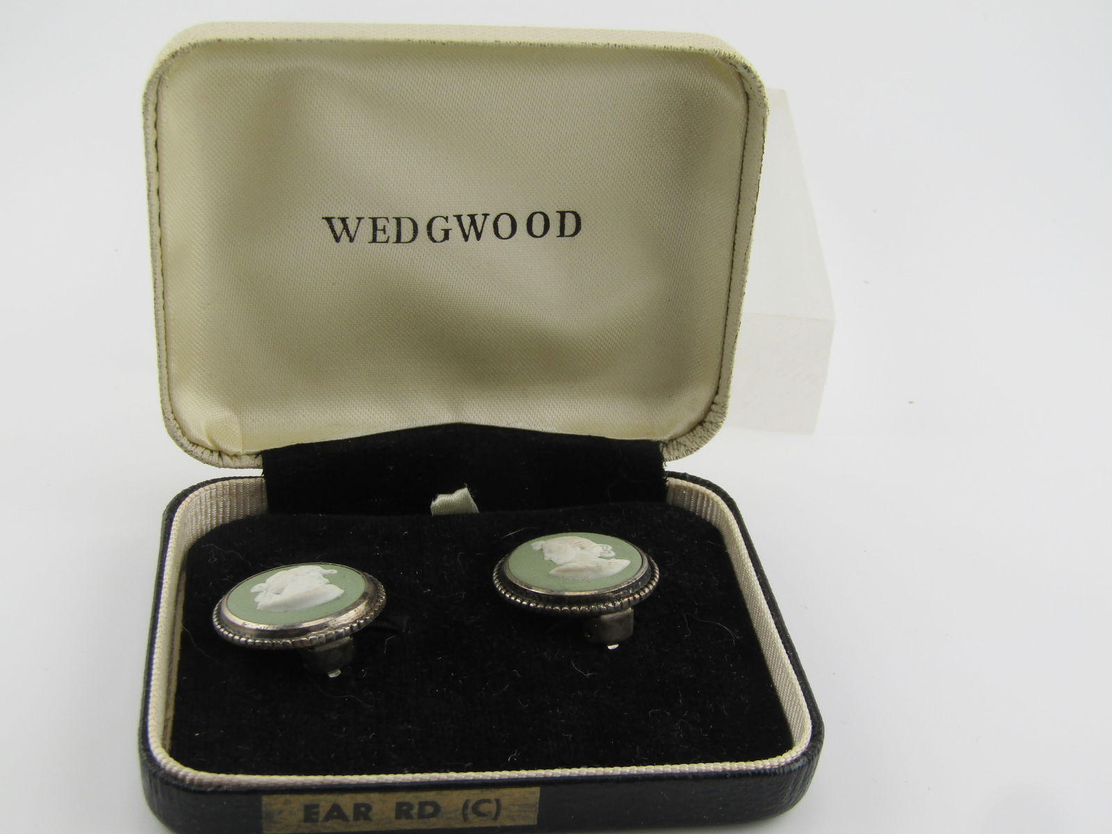 Vintage Sterling Green Wedgwood Cameo Earrings, Clip, Original Box, 1950's-1960's - 2