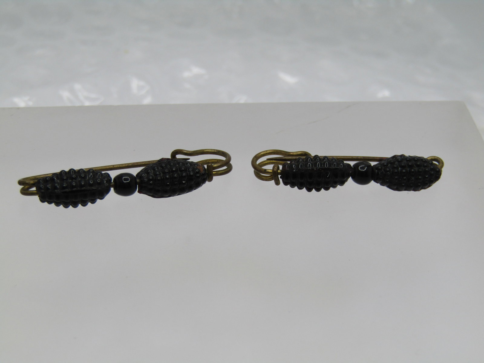 Vintage Pair of Twin Black Glass Brooches, Mourning 1.25", 1800's. - 3
