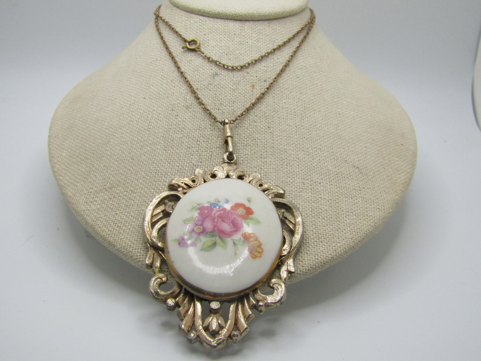 Vintage Floral Cameo Style Necklace, 26" - 2