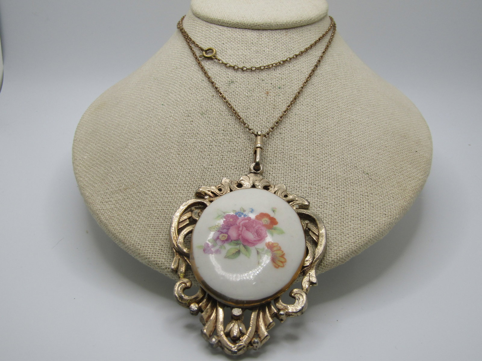 Vintage Floral Cameo Style Necklace, 26" - 5