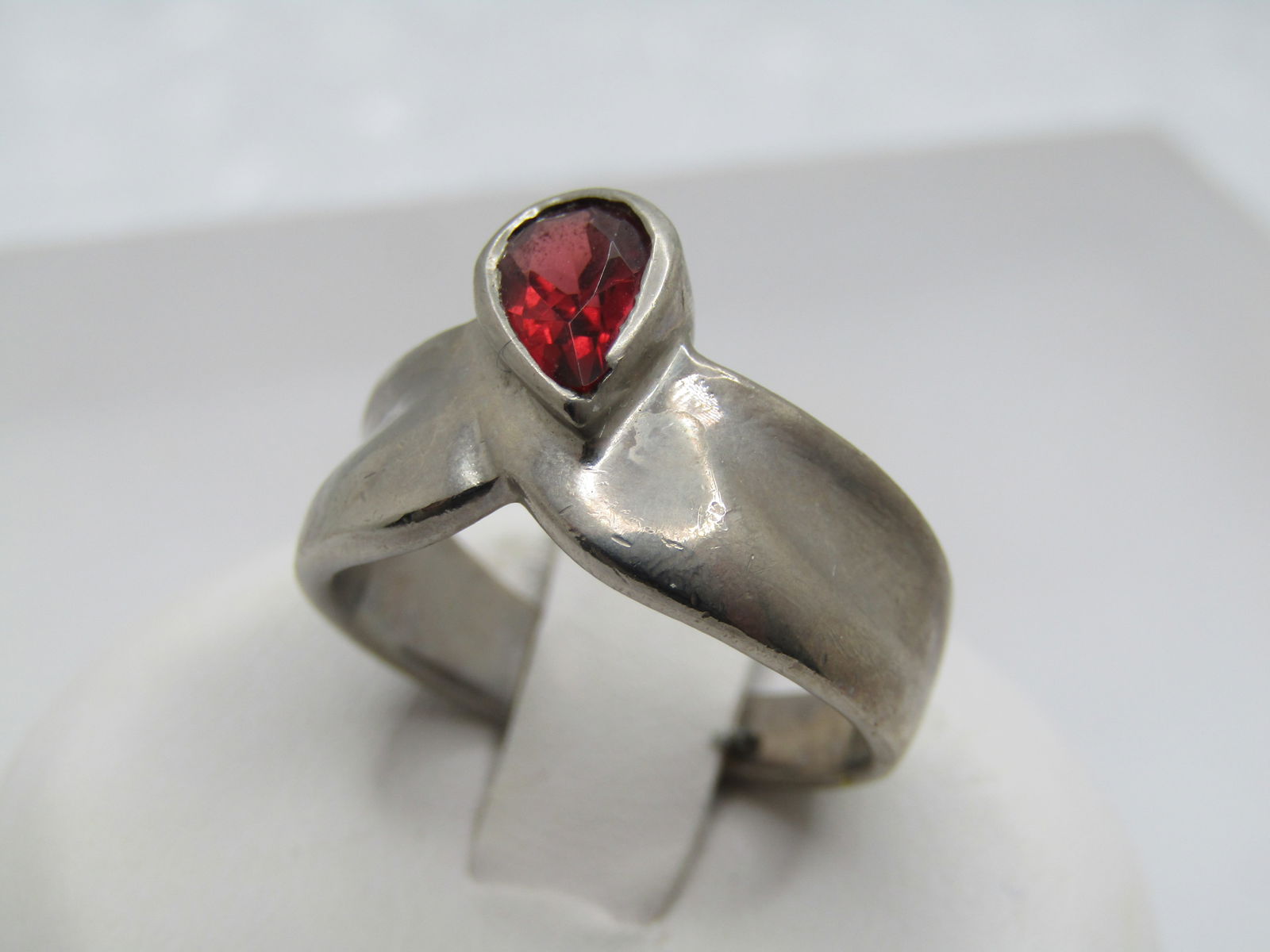 Vintage Silver Plated Garnet Mod Ring, Sz. 7, 1980's, Signed MA - 3