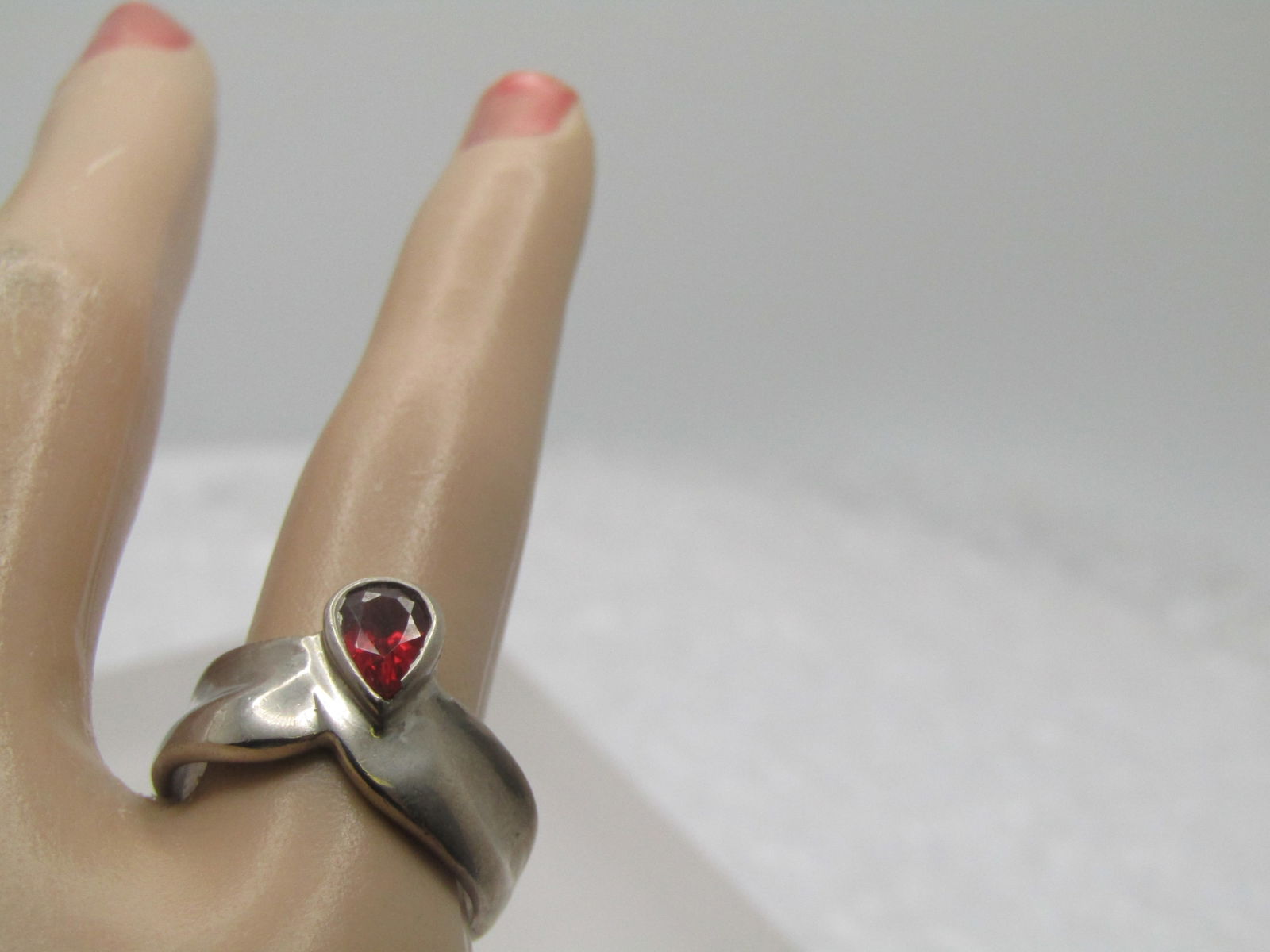 Vintage Silver Plated Garnet Mod Ring, Sz. 7, 1980's, Signed MA - 6