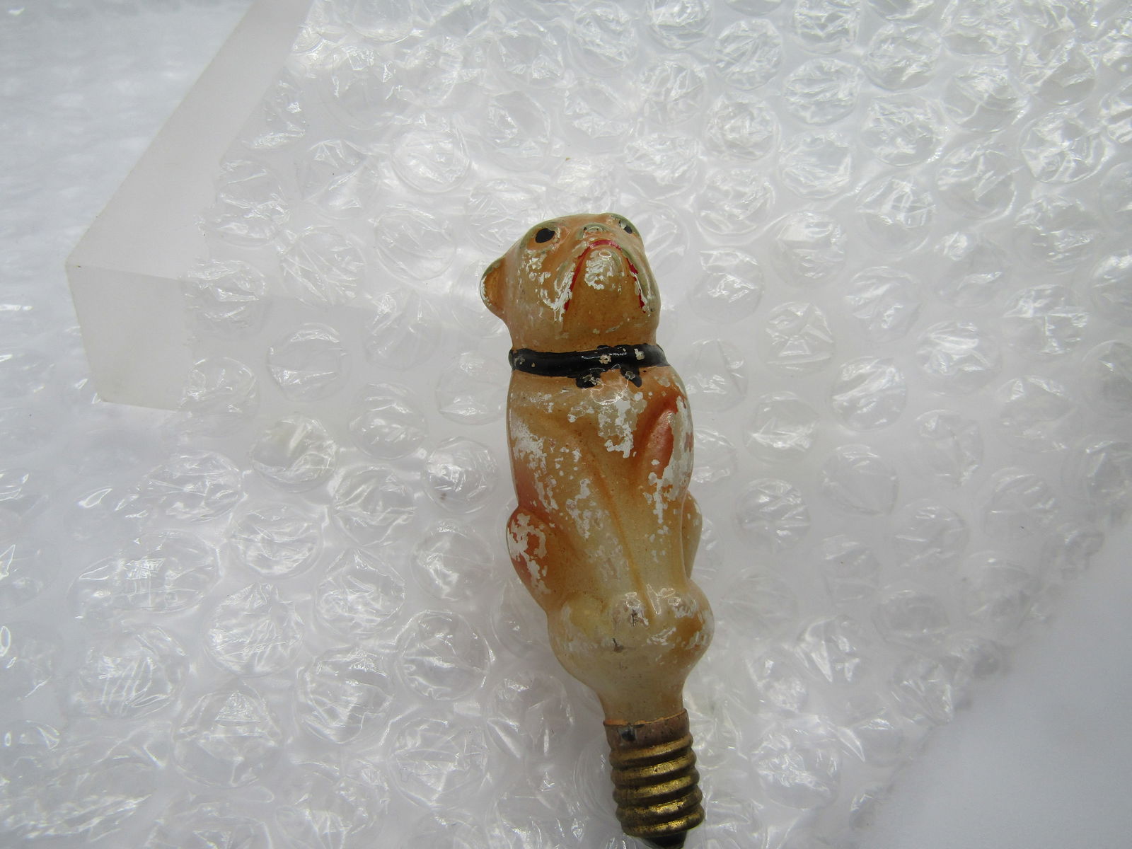 Vintage Painted English Bull Dog Bulb, 1930's: Vintage Painted English Bull Dog Bulb, 1930's. I do not know if it is working as I do not have a way of testing it. It does not rattle as if anything is loose inside. The paint, as you can see in