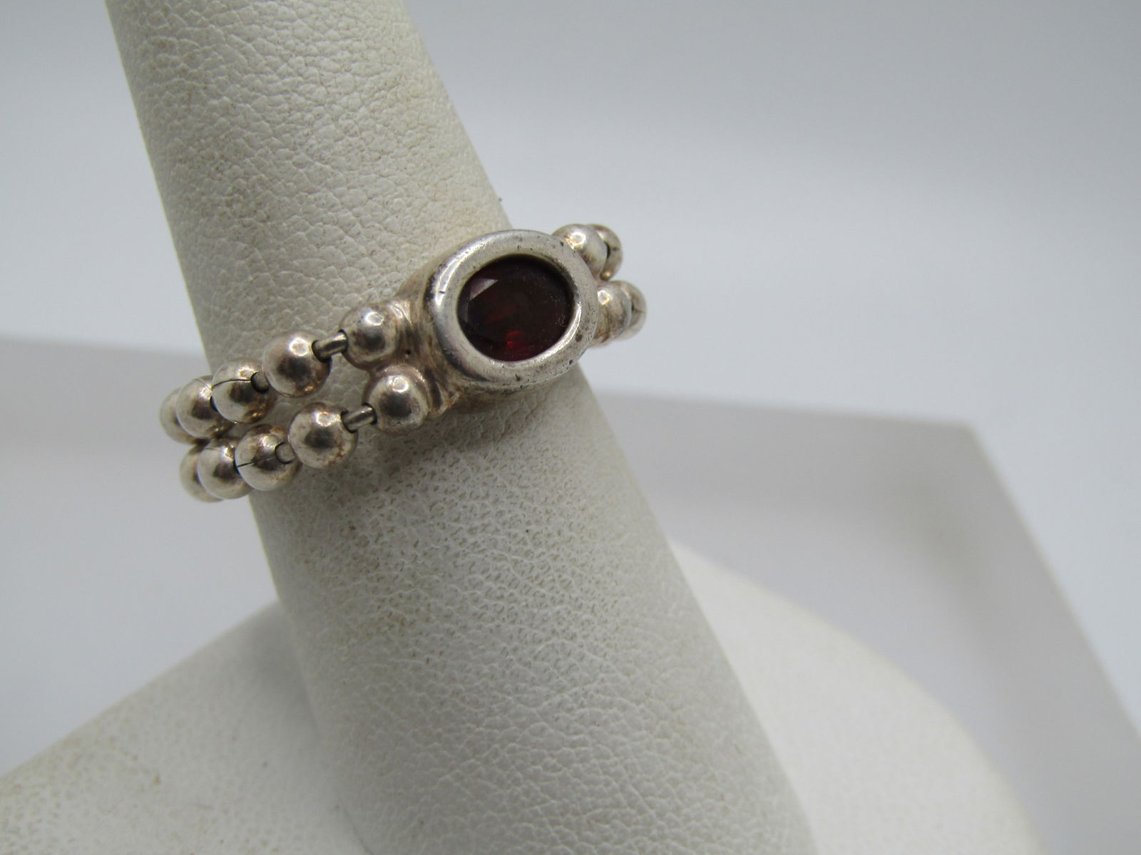 Vintage Sterling Garnet Chain Band Ring, Sz. 8. - 2