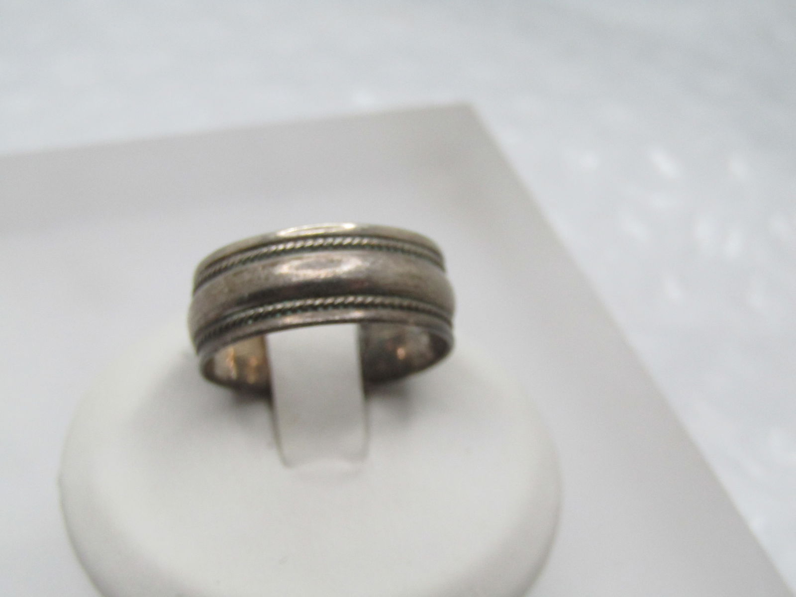 Vintage Sterling Domed Band Ring, Sz. 8, Unisex, 1970's-1980's: Vintage Sterling Domed Band Ring, Sz. 8, Unisex, 1970's-1980's. The Ring is 7mm wide with a domed center and rope accents at the base of the dome and a plain edge to the sides of trhe band. It is