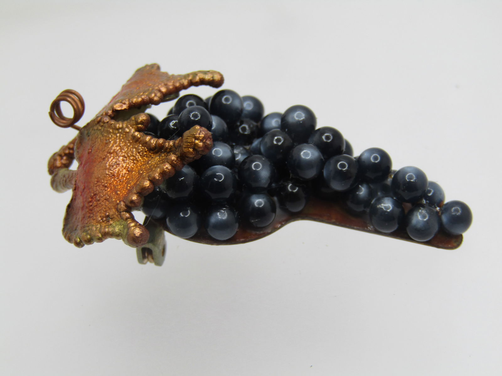 Vintage Purple Moonglow Grape Cluster Brooch, Coppery Leaves, 1940's - 3