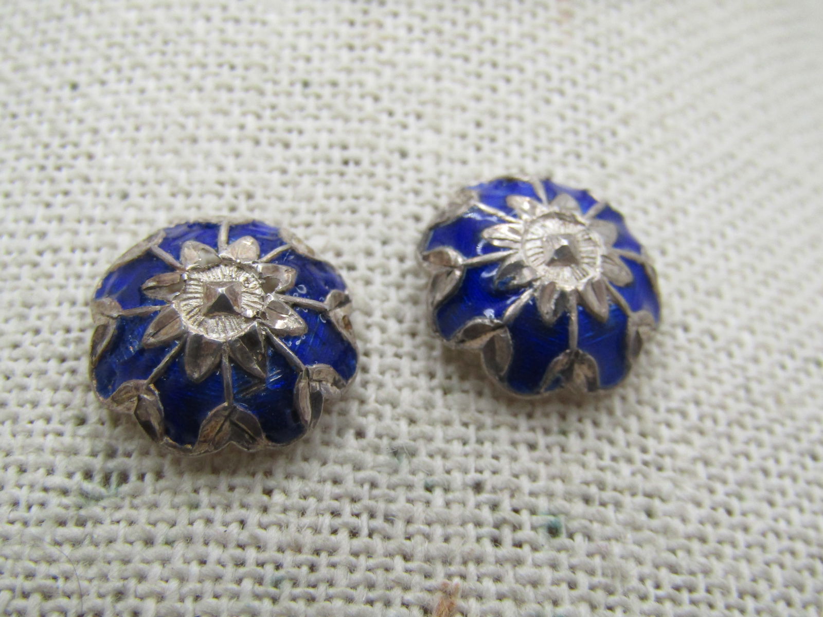 Vintage Sterling Blue Enameled Blossom Earrings, Pierced: Vintage Sterling Blue Enameled Blossom Earrings, Pierced with a screw style post. The clutched are not sterling. The earrings test as silver with a weight of appx. 1.30 grams, they may be lower that .