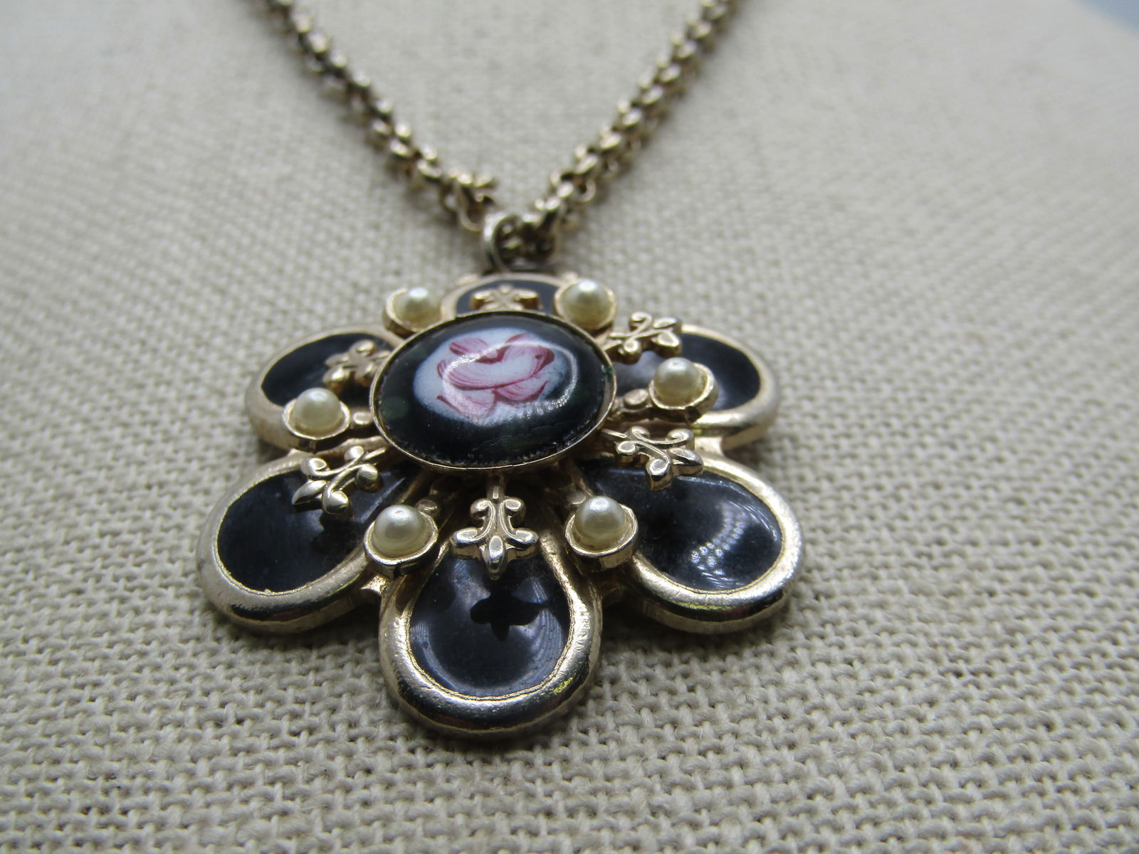 Vintage Black Guilloche Rose Necklace, 15", Faux Pearls, 1940's-1950's - 2
