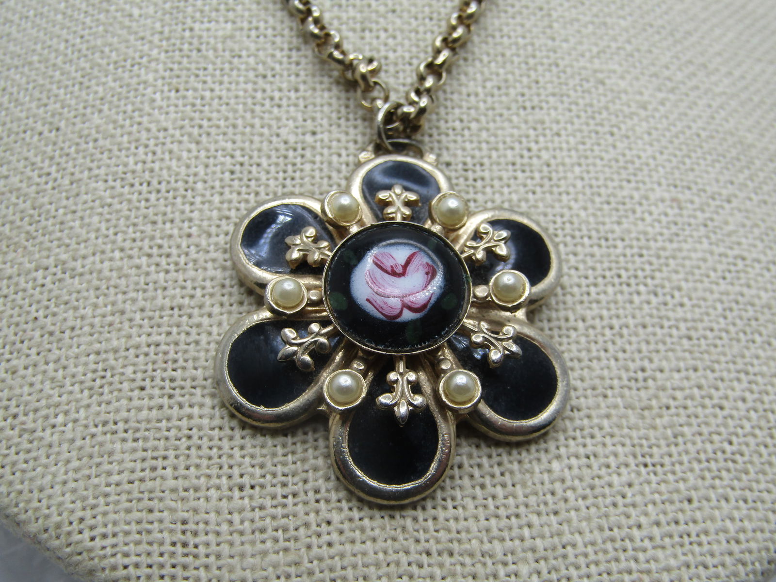 Vintage Black Guilloche Rose Necklace, 15", Faux Pearls, 1940's-1950's - 4