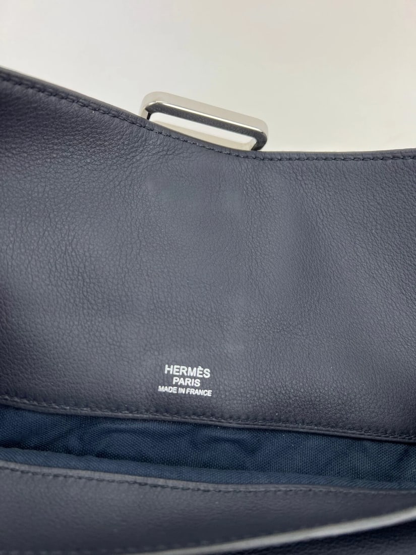 HERMÈS Messenger Cityslide Pouch Evercolor Indigo Blue Clutch Bag - 4