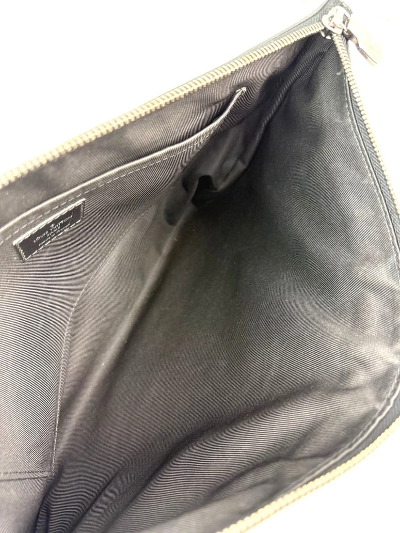 Louis Vuitton Black Monogram Eclipse Discovery GM Pochette Clutch Bag - 3