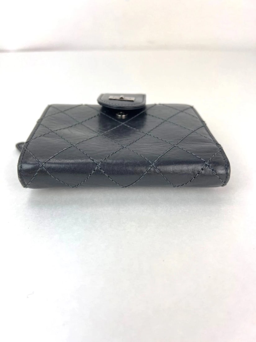 Chanel aged calfskin 2.55 Reissue Zip Gray Compact Wallet - 3