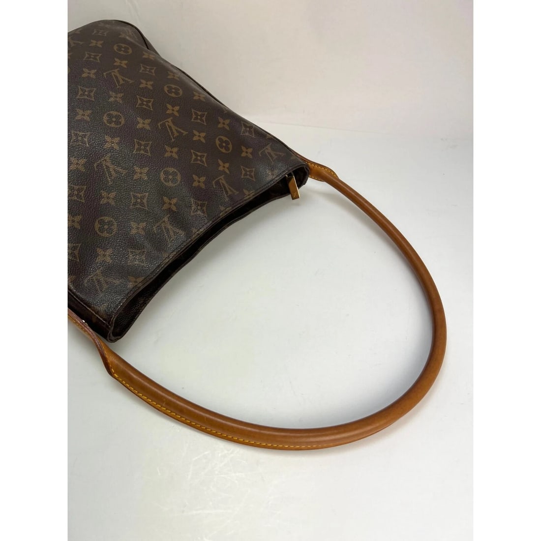 LOUIS VUITTON Looping GM Monogram Shoulder Bag - 10
