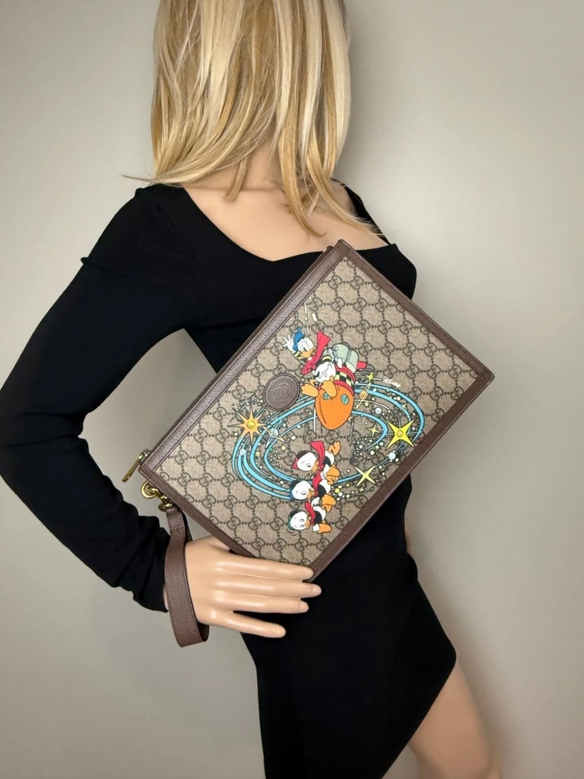 Gucci Disney Donald Duck GG Supreme Zip Beige Clutch Wristlet Bag - 15