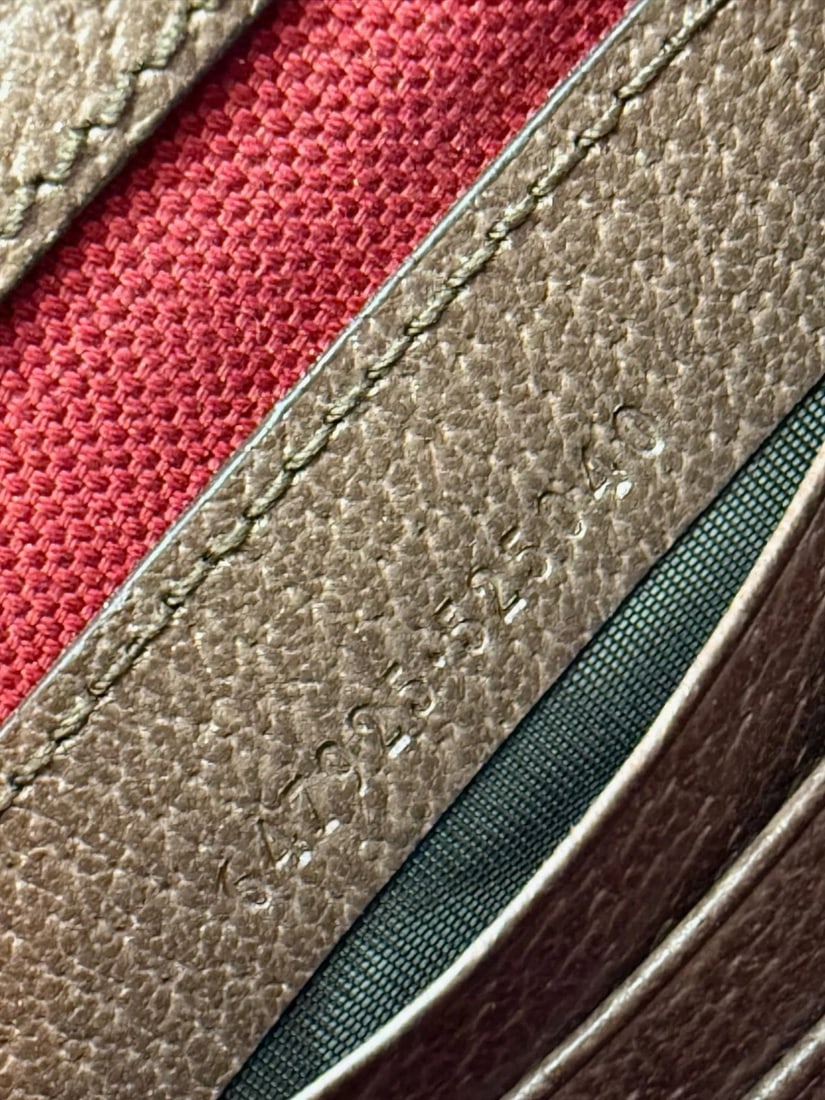 Gucci Disney Donald Duck GG Supreme Zip Beige Clutch Wristlet Bag - 17