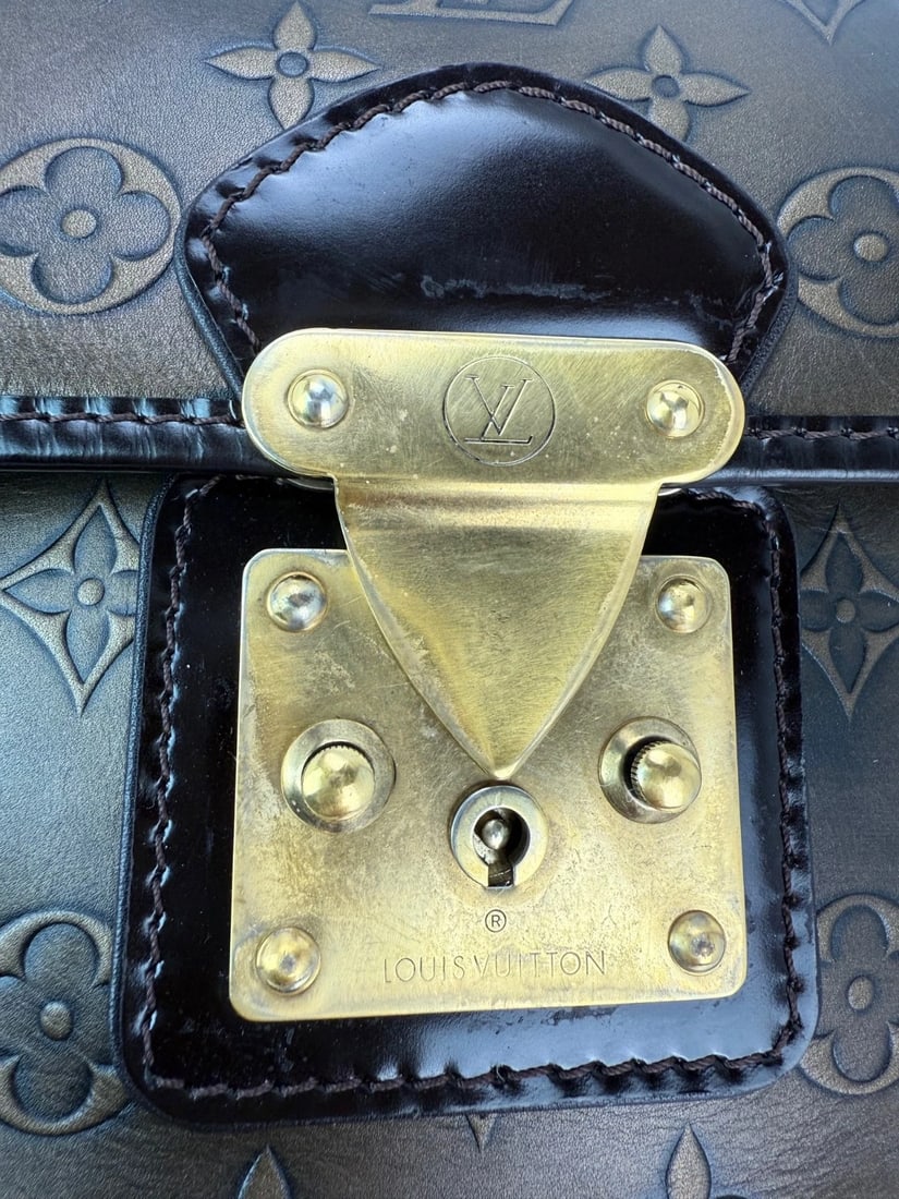Louis Vuitton Vintage Bronze Monogram Sergeant GM Shoulder Bag - 9