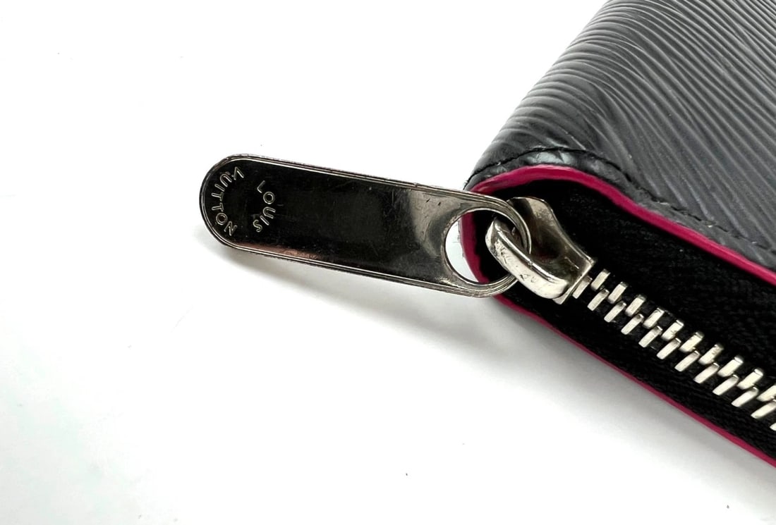 Louis Vuitton Black Epi Leather Zippy Wallet Clutch - 11