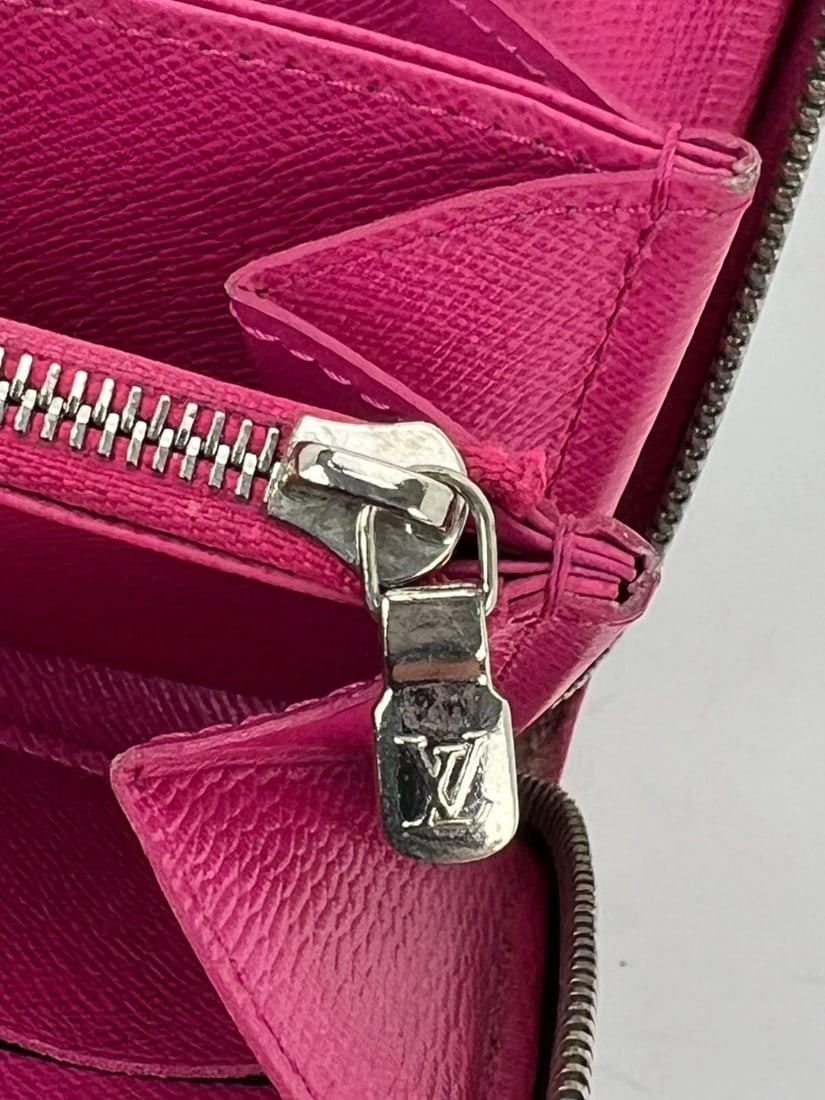 Louis Vuitton Black Epi Leather Zippy Wallet Clutch - 6