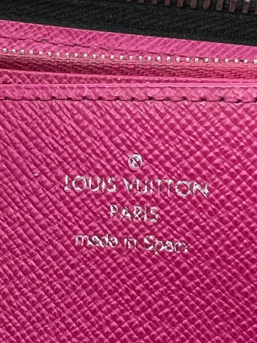 Louis Vuitton Black Epi Leather Zippy Wallet Clutch - 8