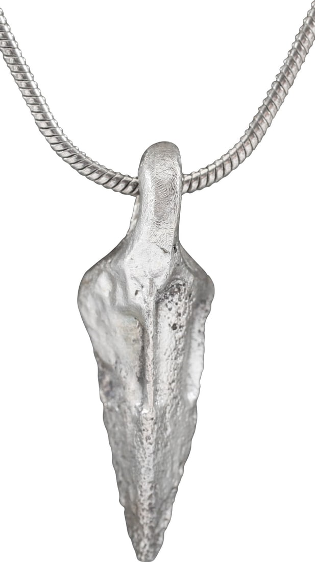 ROMAN ARROWHEAD NECKLACE PENDANT, 1st-3rd CENTURY AD: The period of the secret growth of Christianity. Just under 1’(0.97”) total length. Usually lost on the battlefield and not often found in such good preservation. Excellent form with a tri