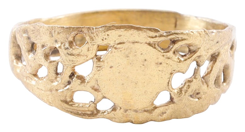 EASTERN EUROPEAN WEDDING RING, 19TH CENTURY, SIZE 10: Bulgaria/Romania. Gilt bronze, size 10 with broad band expanding to the top which is pierced with intertwined foliage around a circular bezel. Professionally refurbished with the 24karat gold surface