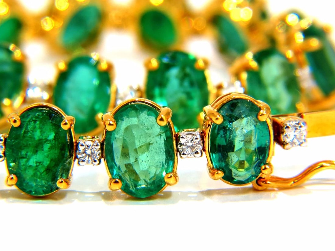 Emerald bracelet 27.42ct & .75ct diamonds classic tennis 14kt. natural greens** - 3