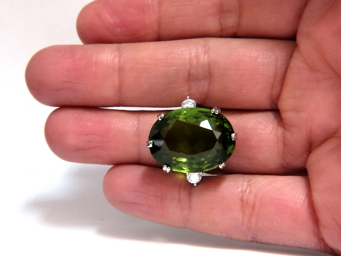GIA Certified 35.63ct Natural Green Peridot Diamonds Rings 18 Karat - 6