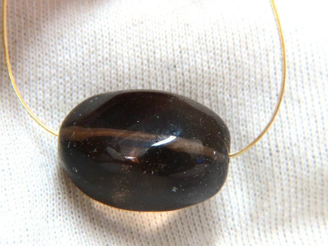 Arizona Topaz Necklace 14kt Solitaire**: Title: Arizona Topaz Necklace 14kt Solitaire** Description: MAGNIFICENT JEWELS . Natural Solitaire Floating Arizona Smokey Topaz Necklace 65ct Topaz Tumble Cabochon Cut: 24 x 17mm Clean clarity &