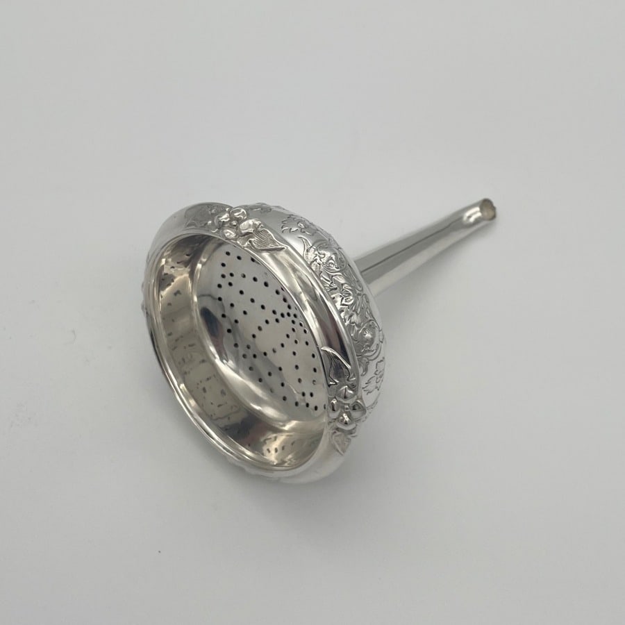 Mid 19th Century Antique Victorian Sterling Silver Wine Funnel Sheffield Circa 1850 maker Roberts - 5