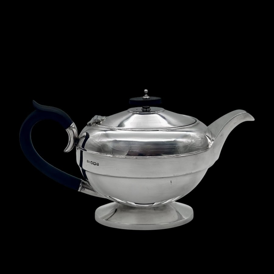 Mid 20th Century Modern Sterling Silver Teapot Sheffield 1955 Walker & Hall - 2