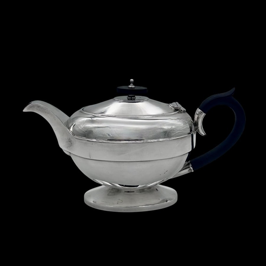 Mid 20th Century Modern Sterling Silver Teapot Sheffield 1955 Walker & Hall - 4