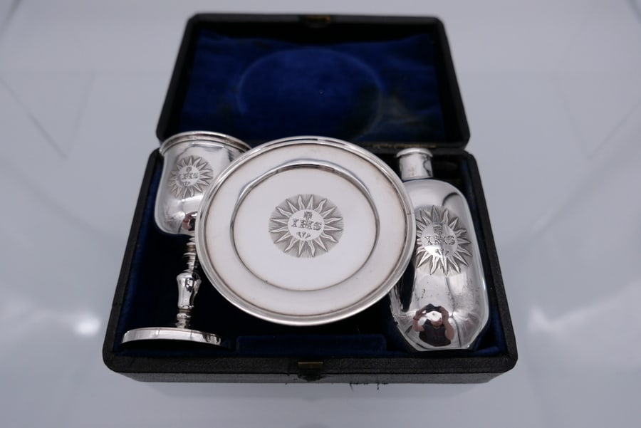 Mid 19th Century Antique Victorian Sterling Silver Communion Set London 1840 Barnard Family - 2