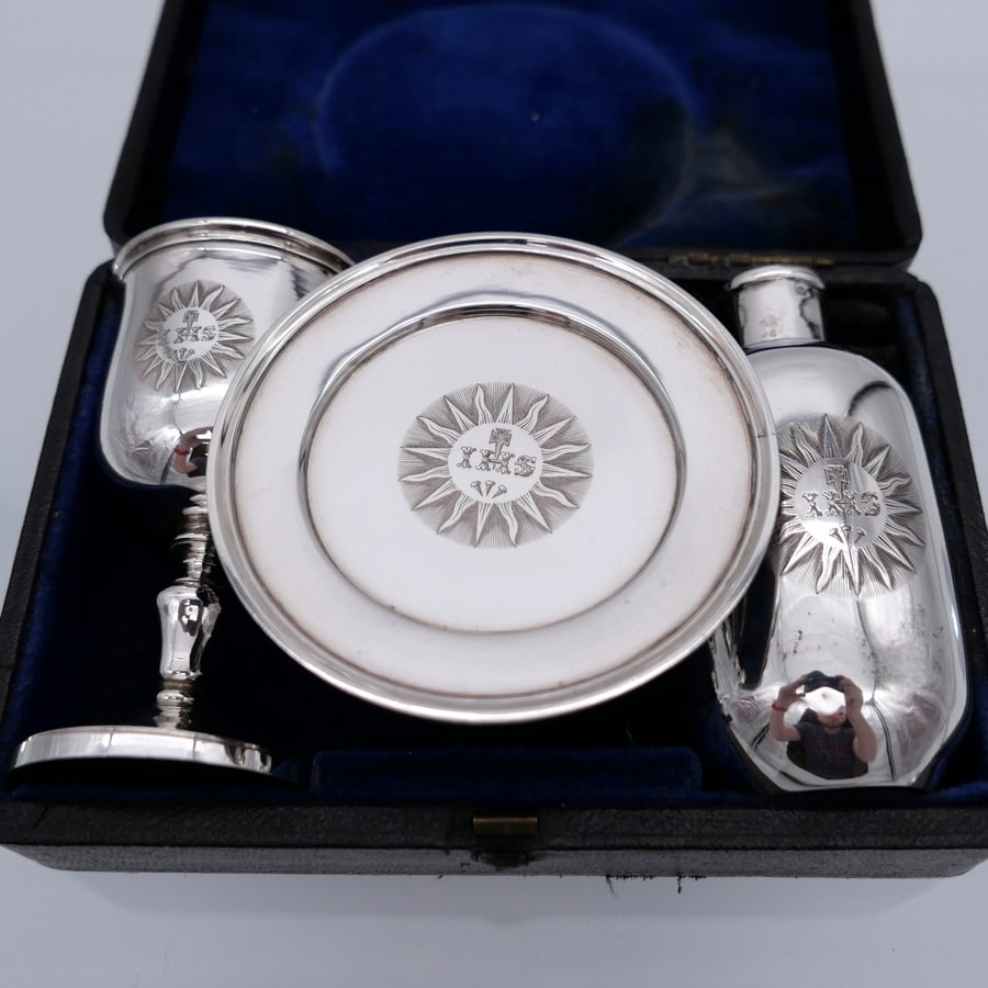 Mid 19th Century Antique Victorian Sterling Silver Communion Set London 1840 Barnard Family - 4