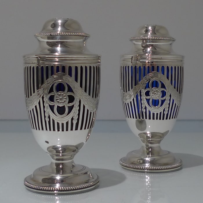 Early 20th Century Antique George V Sterling Silver Pair Sugar Casters London 1911 Charles Stuart - 2