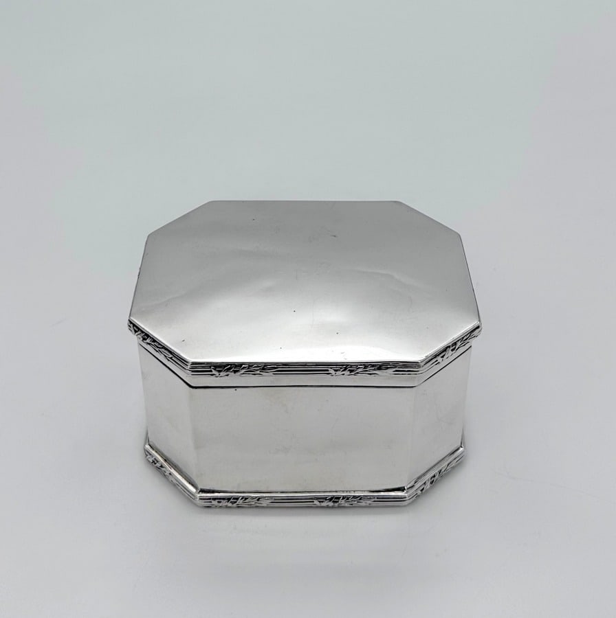 20th Century Modern George V Sterling Silver Box London 1924 Charles Edwards - 2