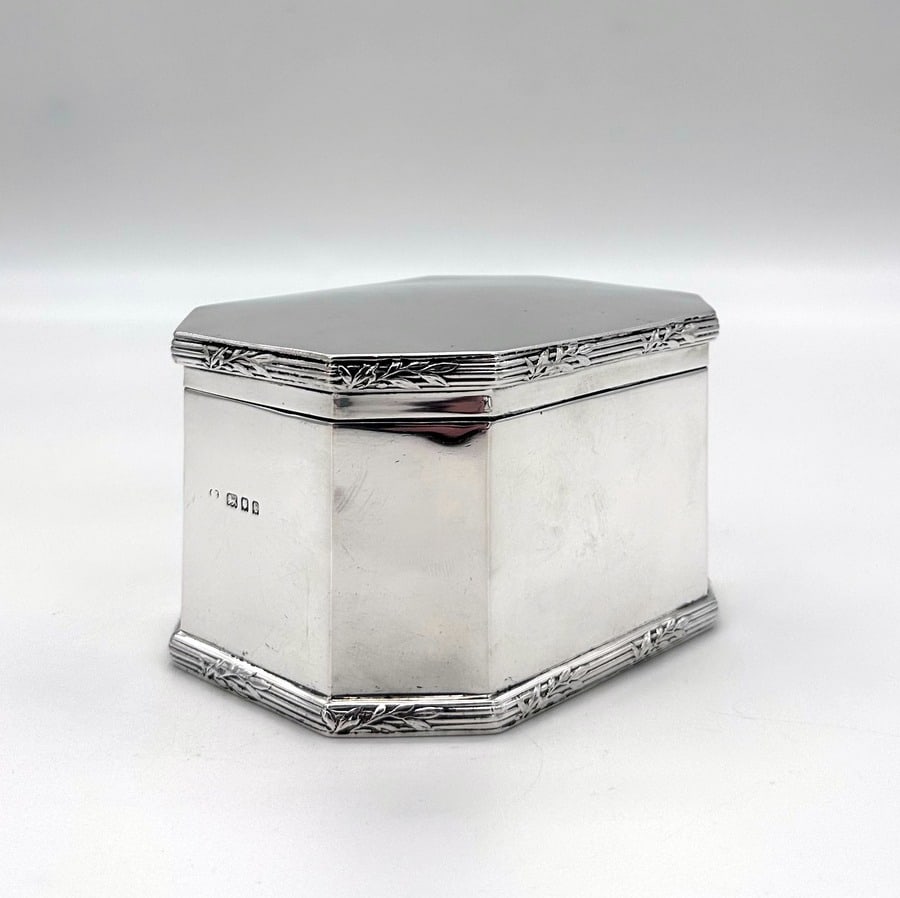 20th Century Modern George V Sterling Silver Box London 1924 Charles Edwards - 7