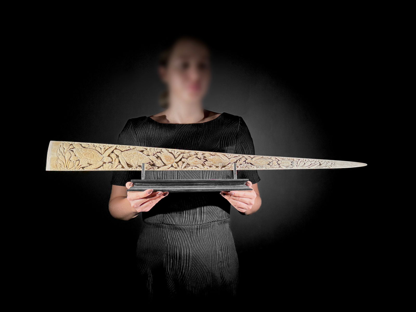 Beautiful engraved Swordfish rostrum - Marine motif - 2