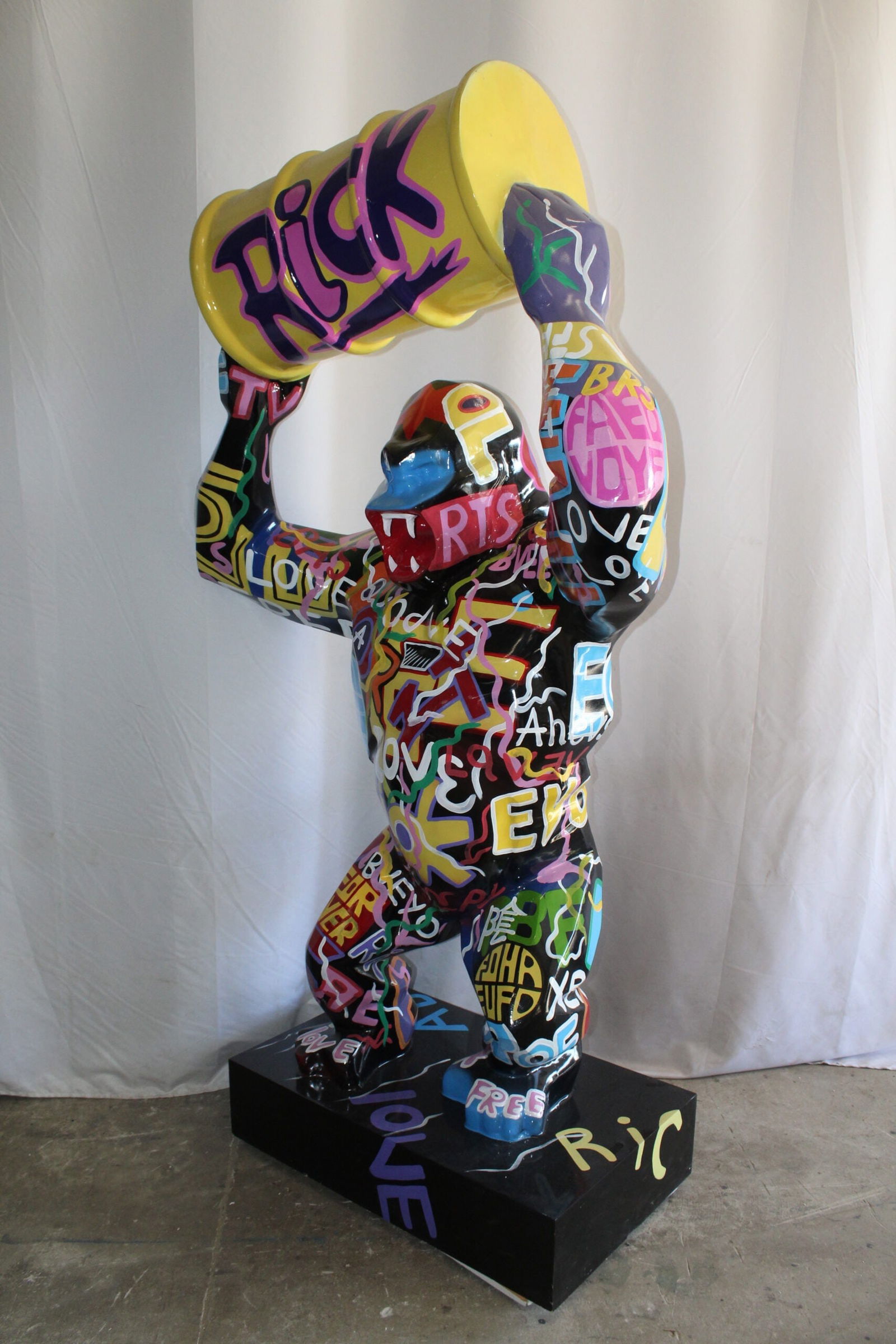 Giant Resin Gorilla Statue Holding a Barrell 28" x 21" x 83"H - 11