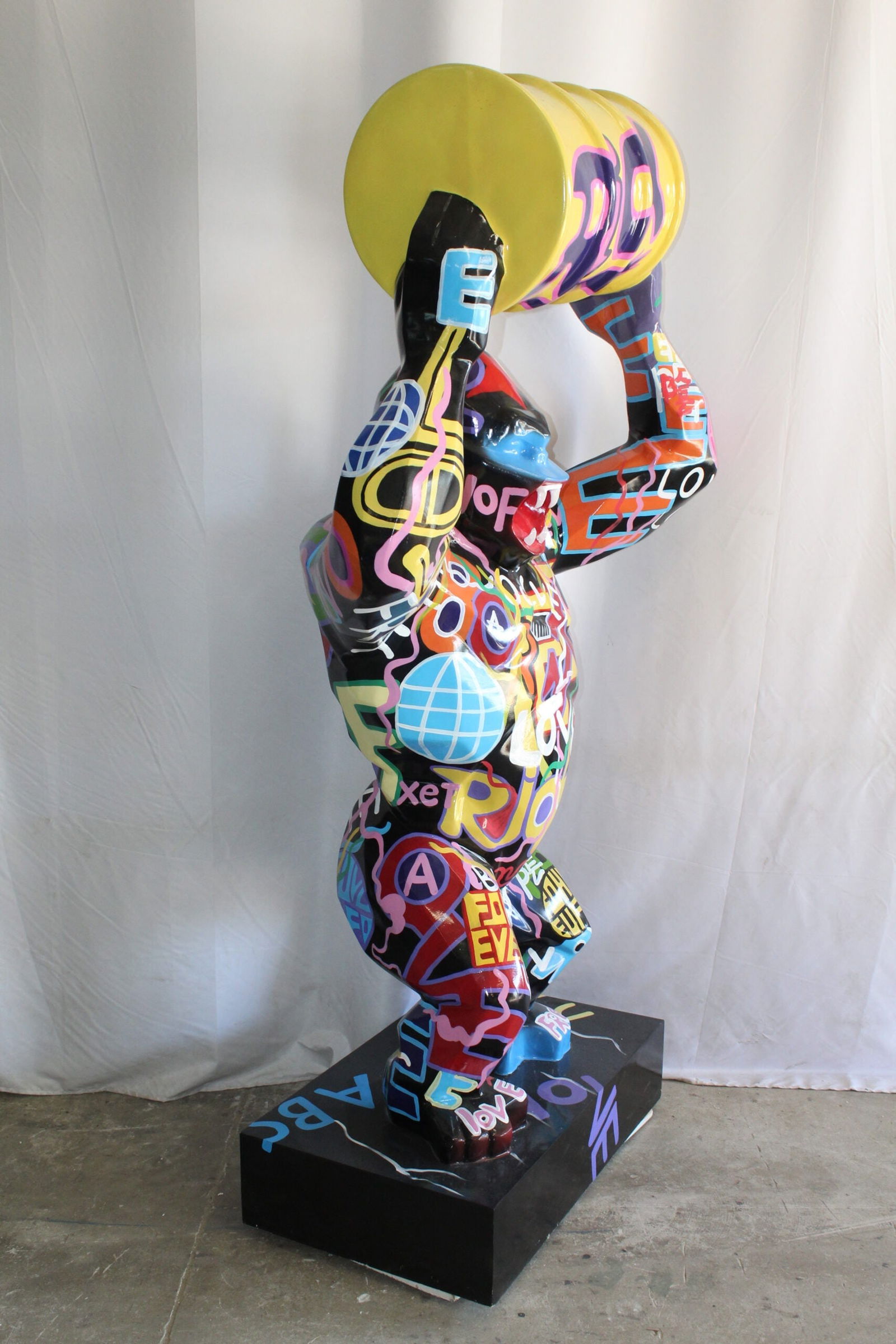 Giant Resin Gorilla Statue Holding a Barrell 28" x 21" x 83"H - 4