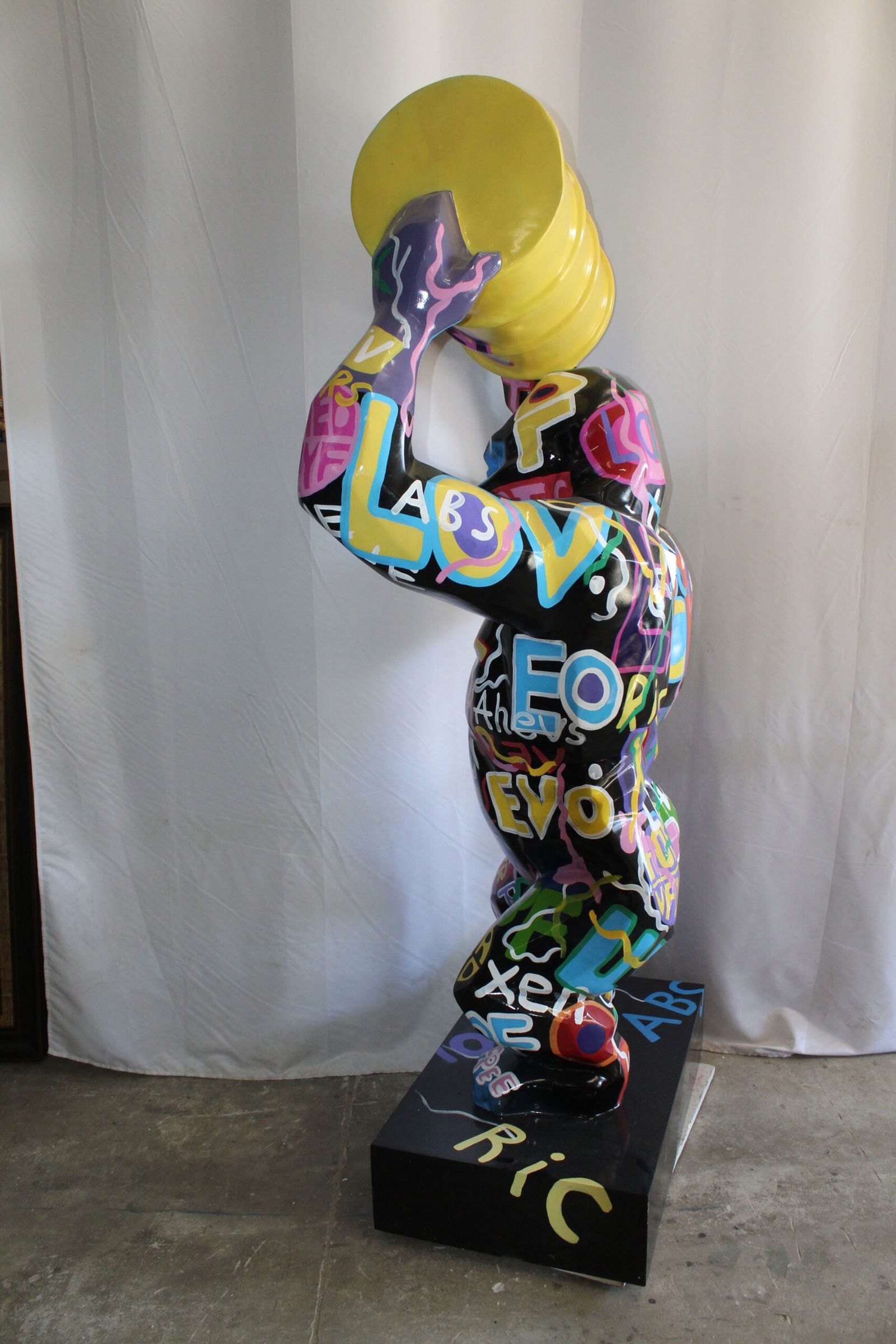 Giant Resin Gorilla Statue Holding a Barrell 28" x 21" x 83"H - 9